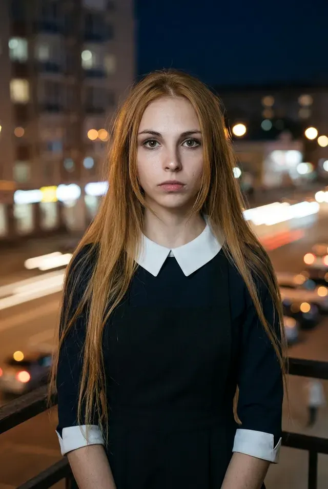 Ночной портрет в школьной форме