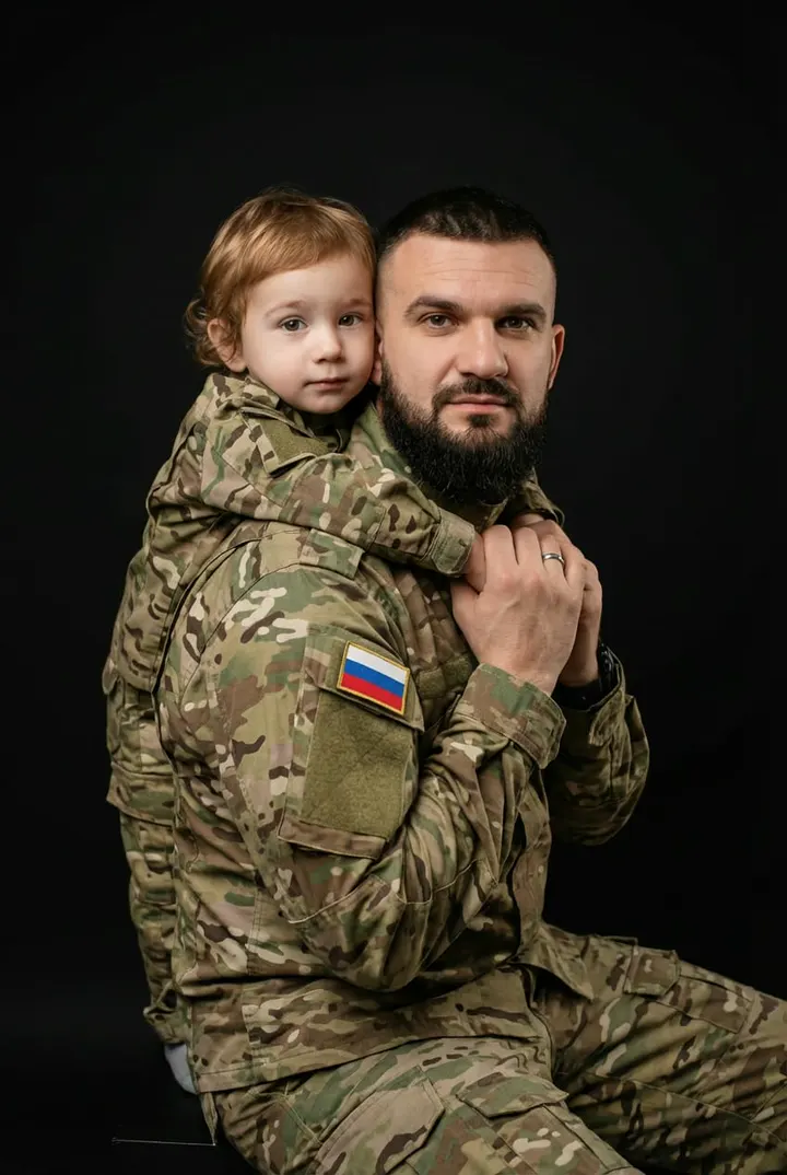 Семейный портрет в военной форме — пример фото по шаблону