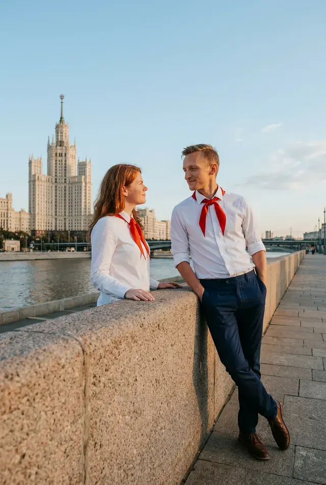 Пионеры у набережной