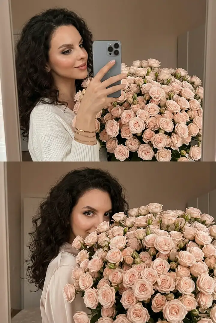 Селфи с розовыми розами