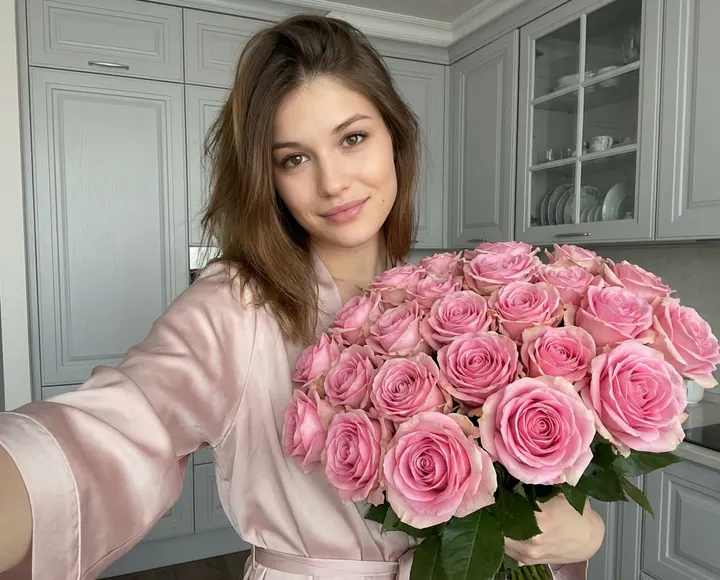 Подготовка к 8 марта с розами