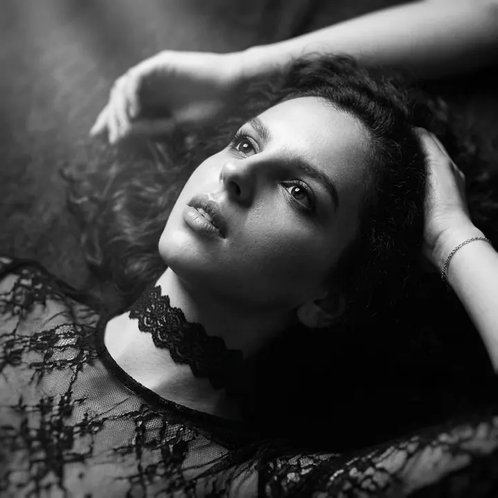 ЧБ портрет в стиле Vogue