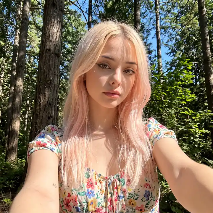 Селфи в летнем лесу