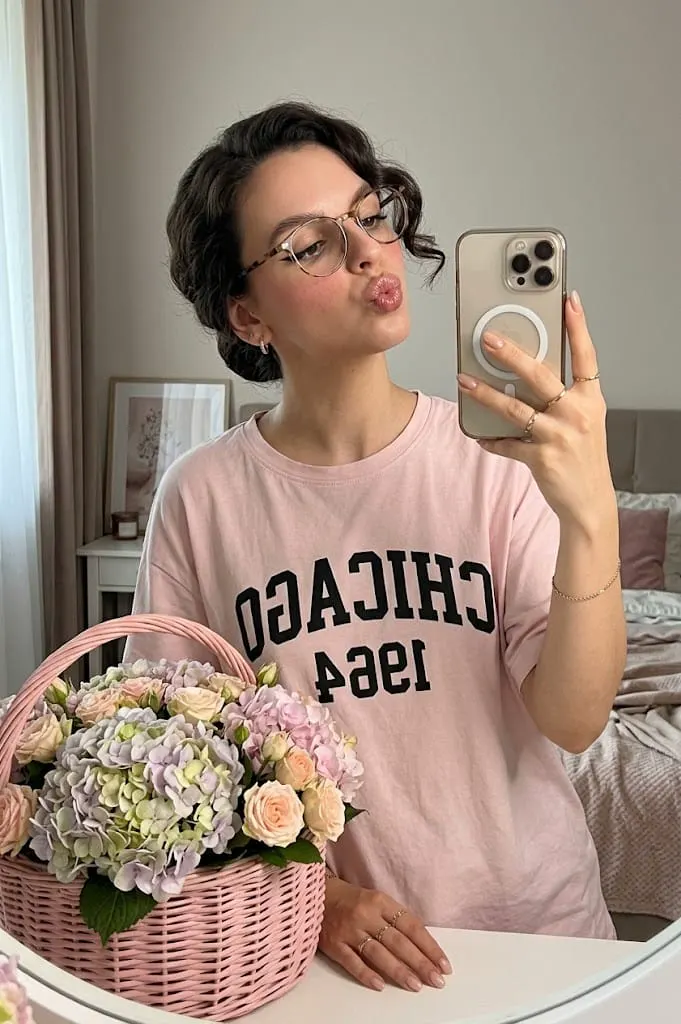 Зеркальное селфи с цветами