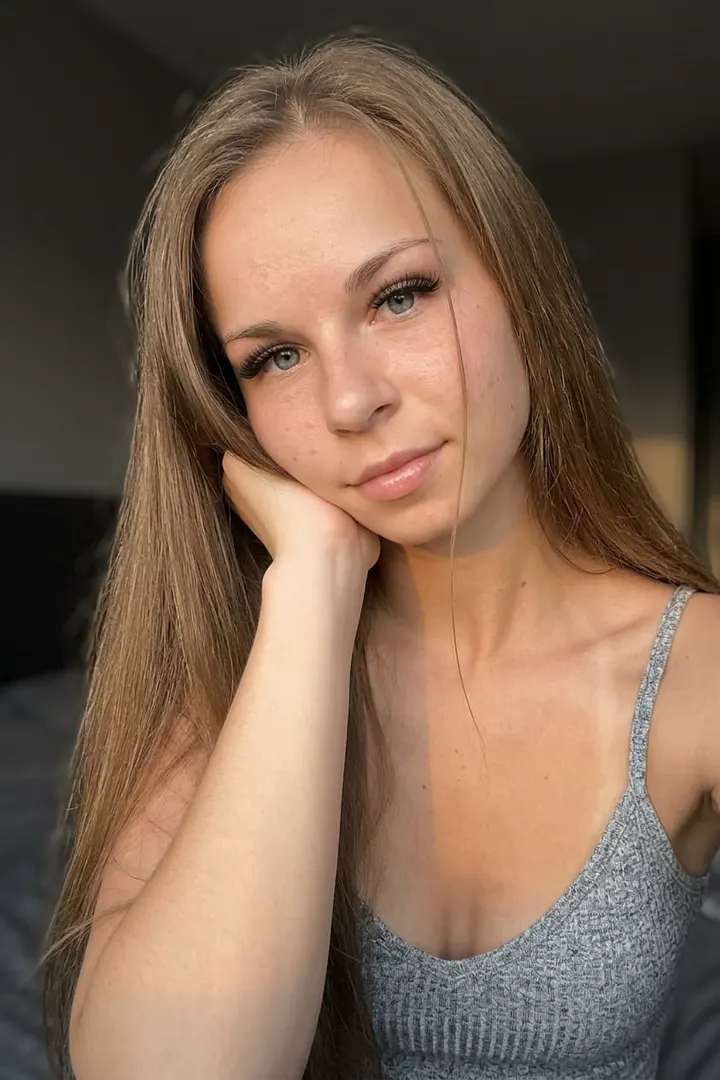 Уютное домашнее селфи в топе