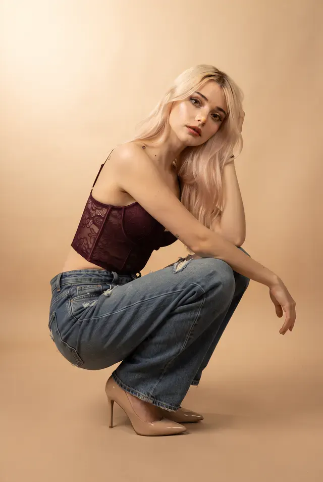 Студийный fashion-портрет в корсете